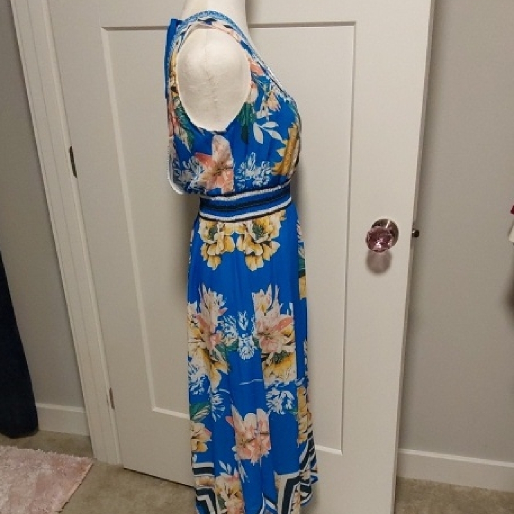 Floral Dress - Picture 4 of 7